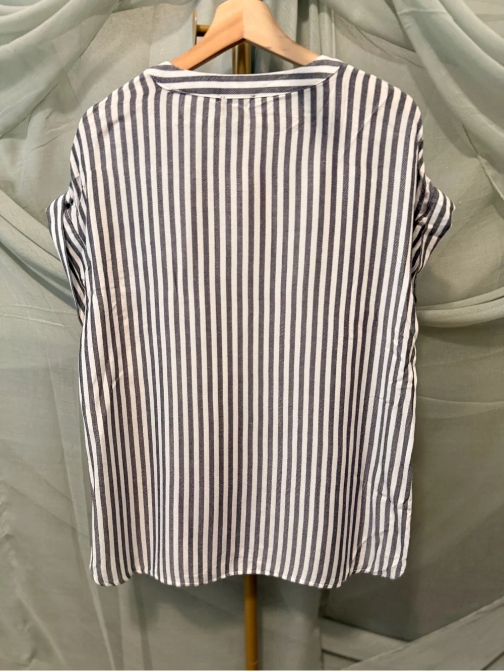 Jones New York Charcoal and White Vertical Stripe V-Neck Blouse